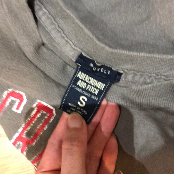 Vintage Abercrombie and Fitch T-shirt - Picture 4 of 4